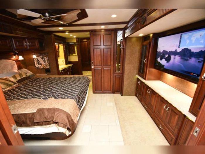 Used 2012 American Coach Heritage 45T