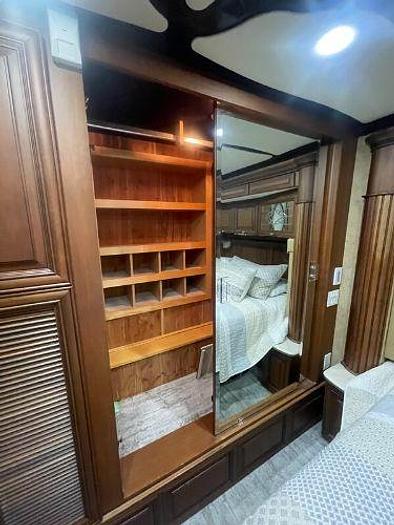 Used 2007 Newmar Essex 4510