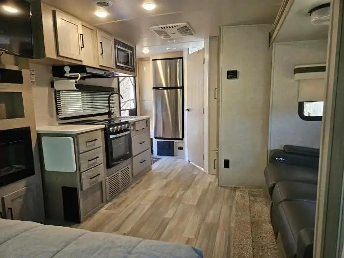 Used 2022 Rockwood Mini Lite 2205S