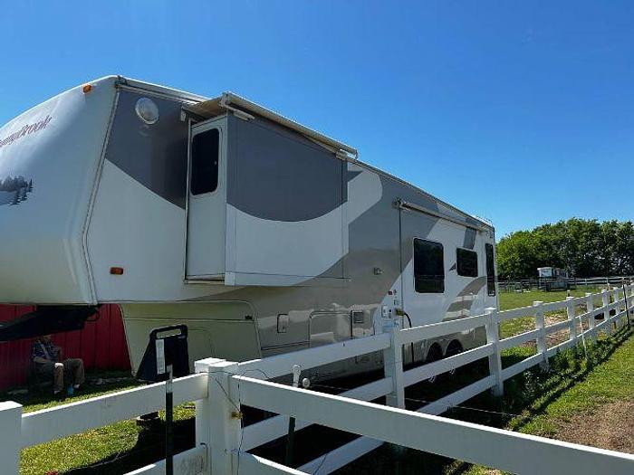 Used 2004 SunnyBrook Titan 31ft BWFS