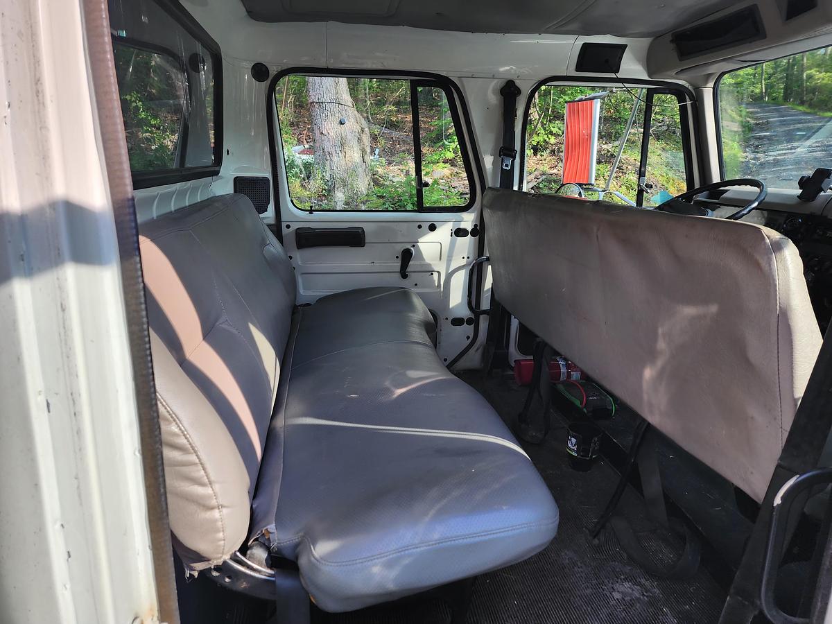 Used 2002 International 4700