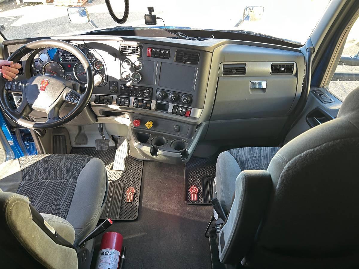 Used 2020 Kenworth T680 Sleeper Semi Truck