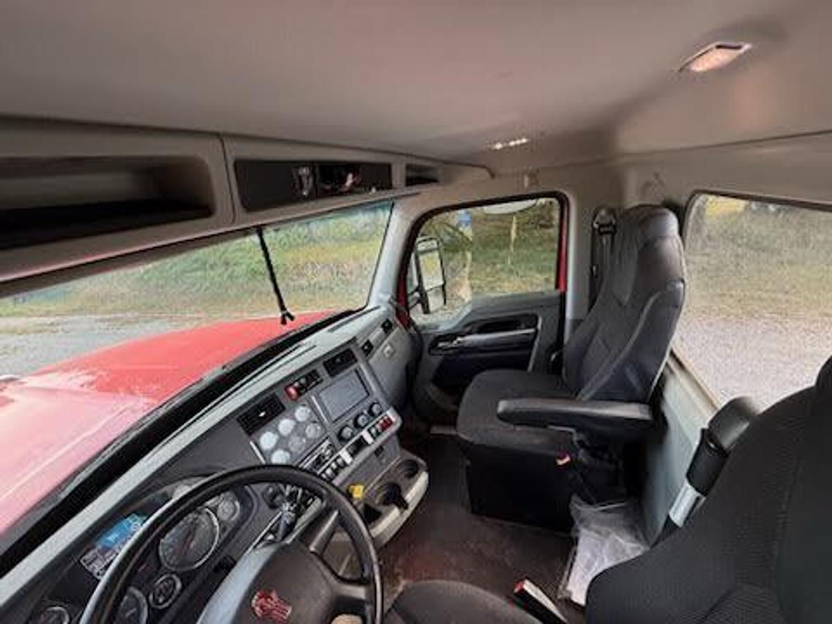 Used 2021 Kenworth W900 Day Cab Semi Truck