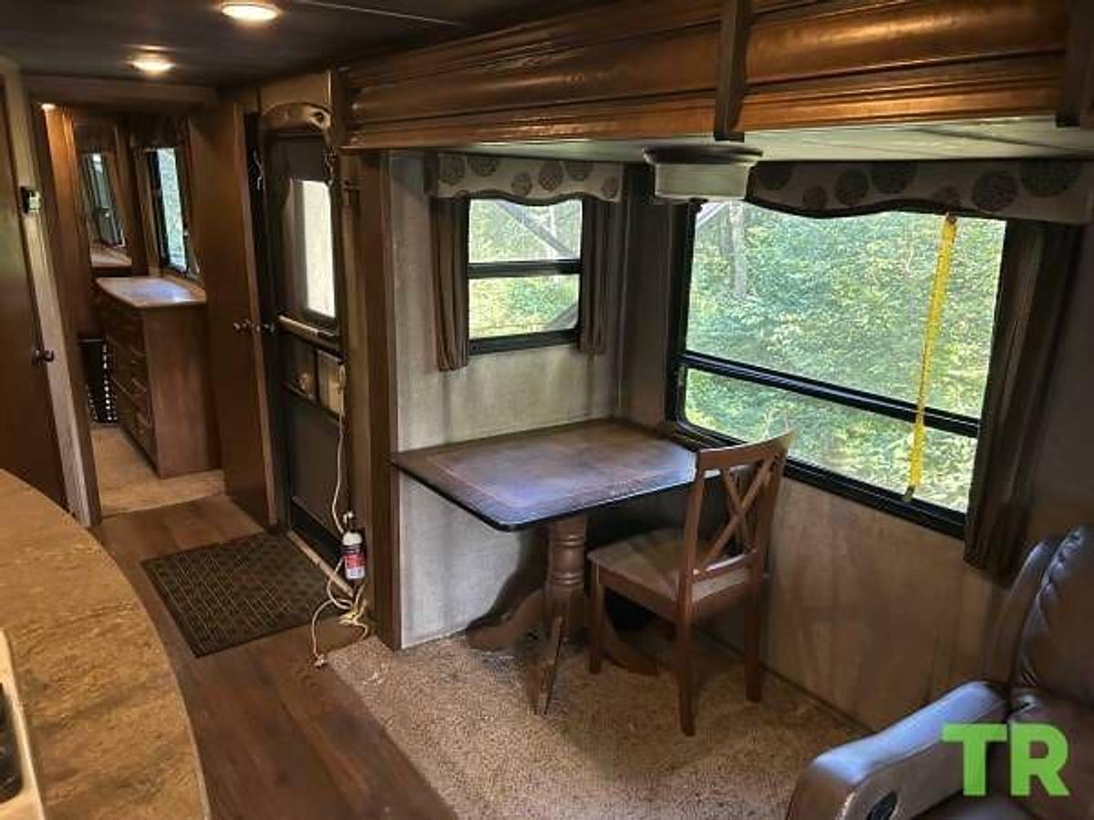 Used 2016 Keystone Sprinter Travel Trailer