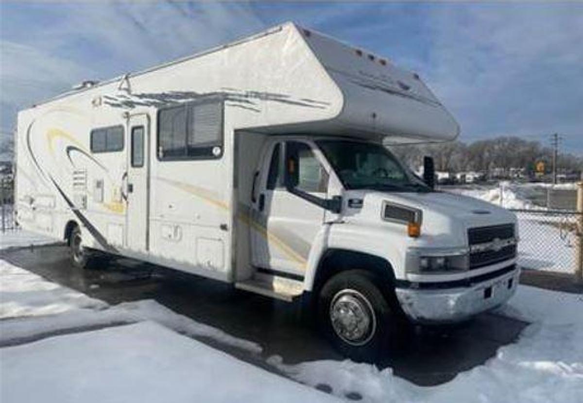 Used 2006 Gulf Stream Endura Class C Toy Hauler