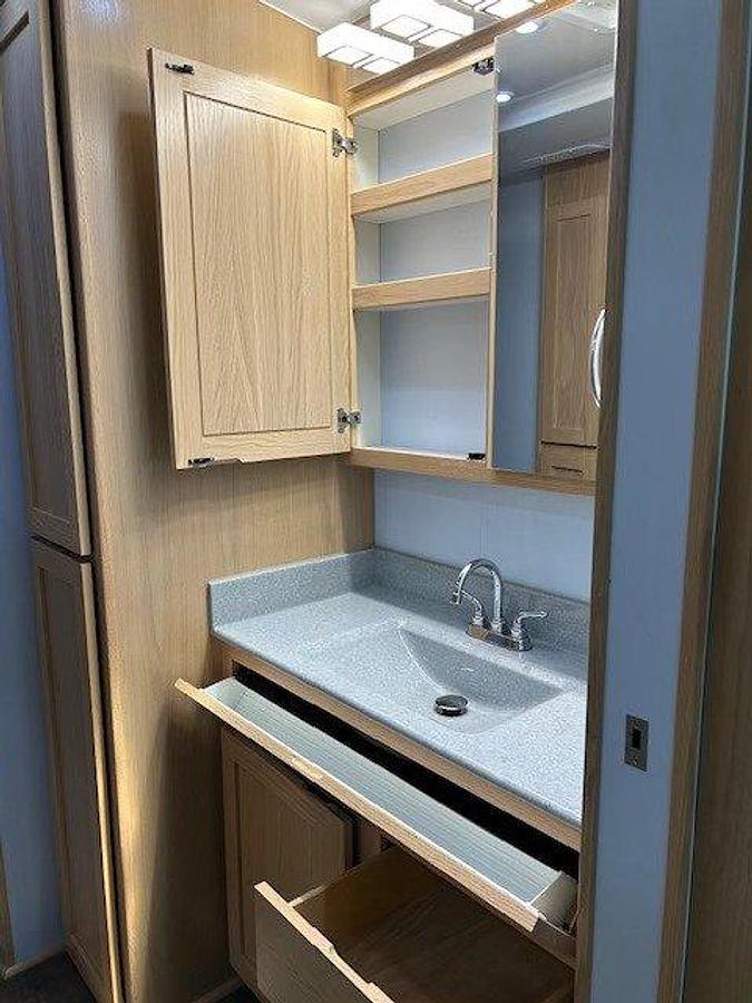 Used 2022 Space Craft V405 Fifth Wheel