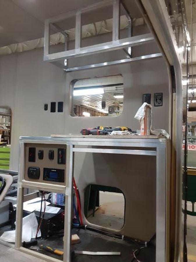 Used 2000 Kenworth W900 Conventional Sleeper Semi