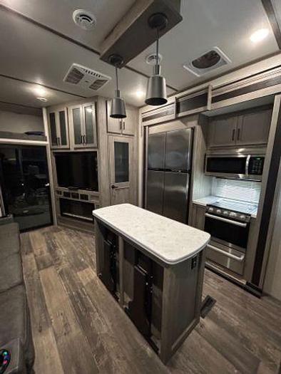 Used 2021 Keystone Raptor 415