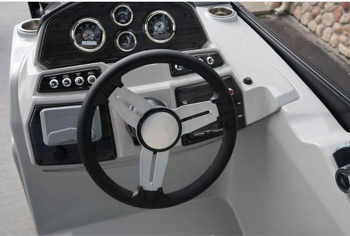 Used 2023 Lowe SS210WT Pontoon Boat