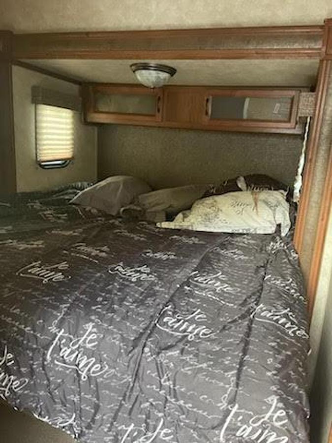 Used 2016 Gulf Stream Conquest 