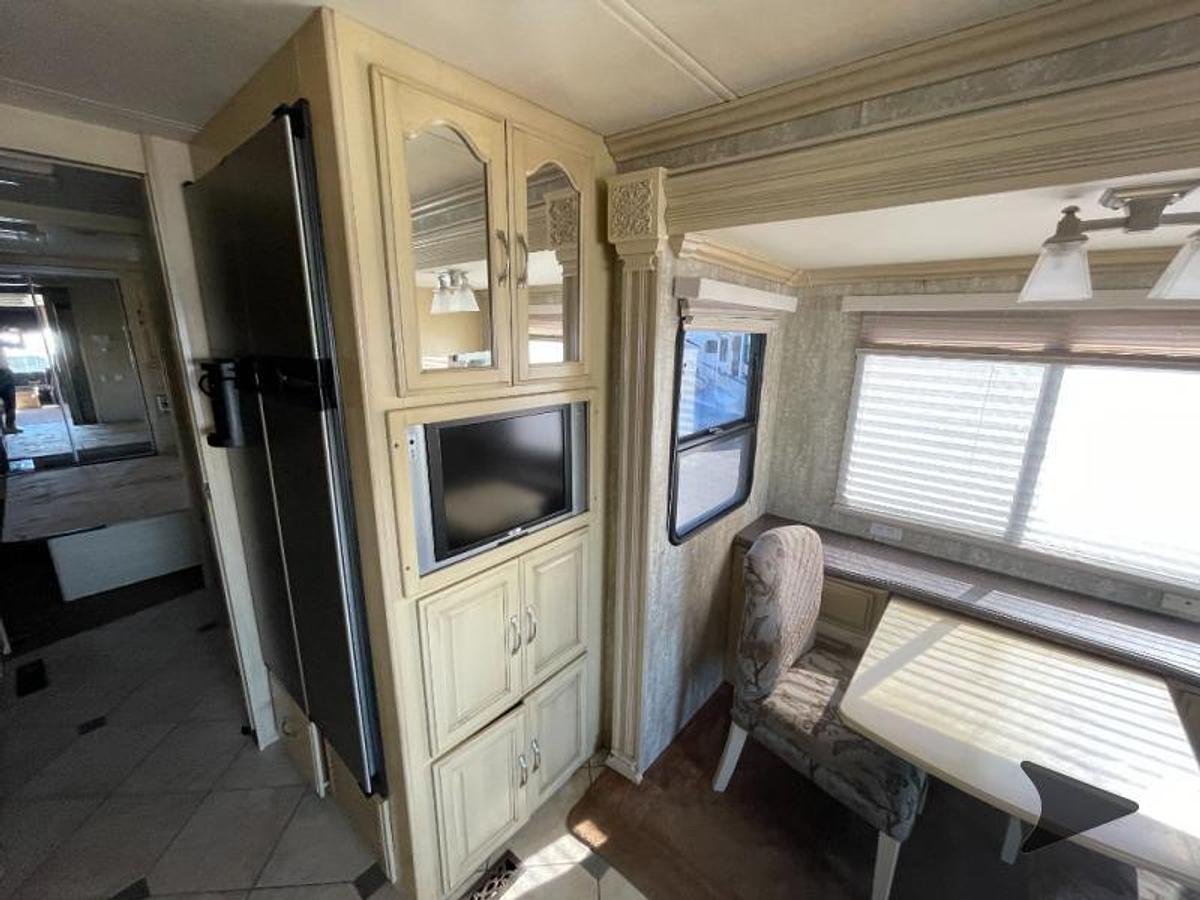 Used 2007 Coachmen RV Sportscoach Legend 40QS Class A Motorhome