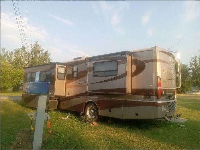 Used 2004 Fleetwood Discovery 39L