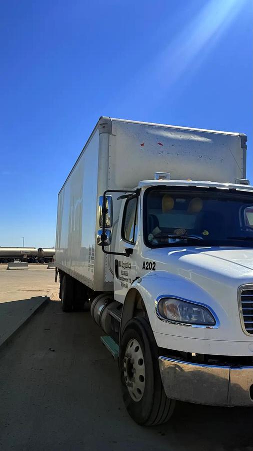 Used 2018 Freightliner M2 106