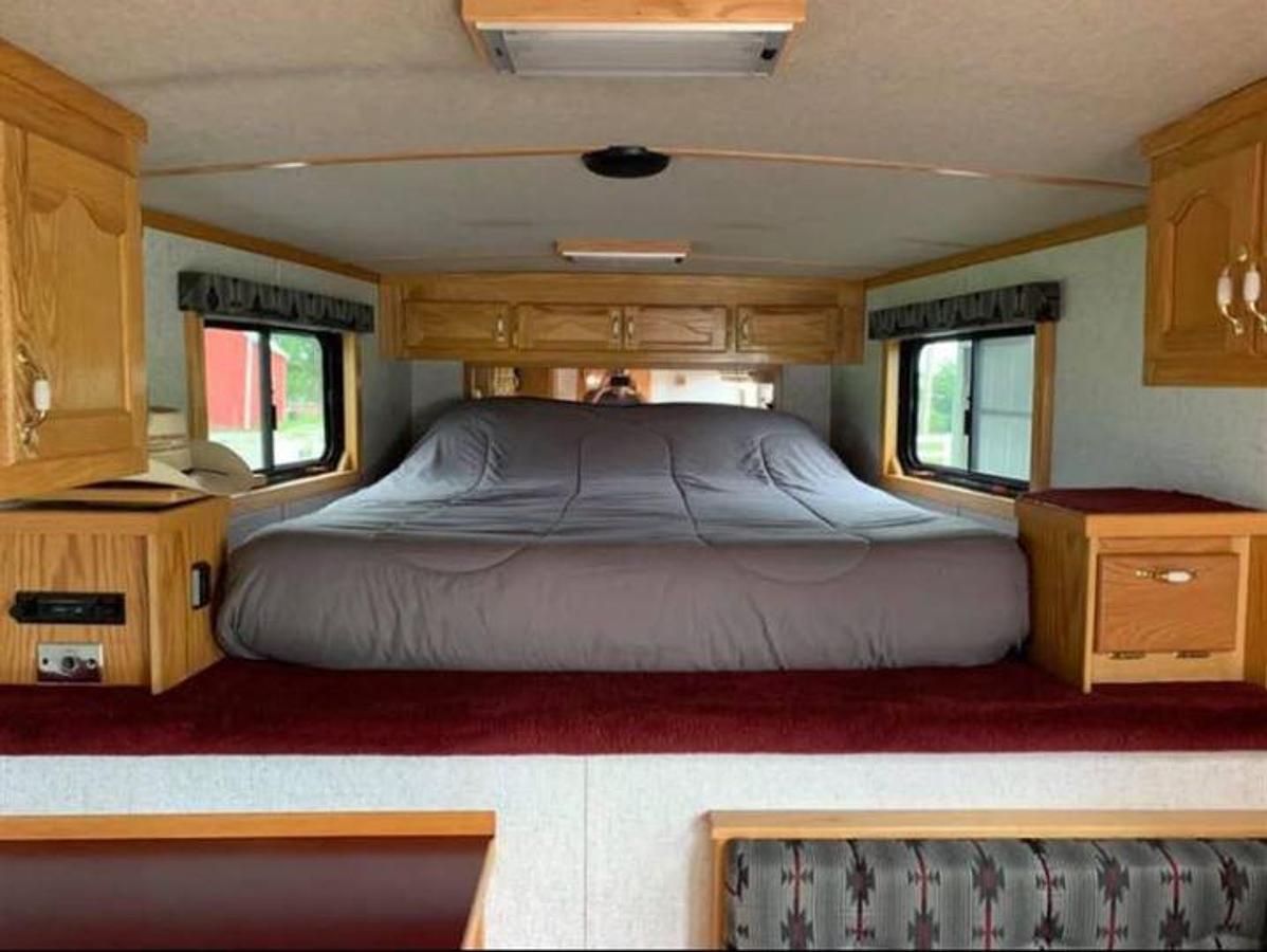 Used 1997 4 Star 4 Horse Trailer