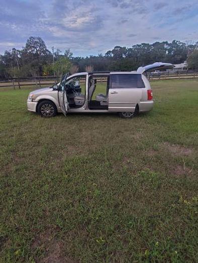 Used 2013 Chrysler Town & Country Touring-L