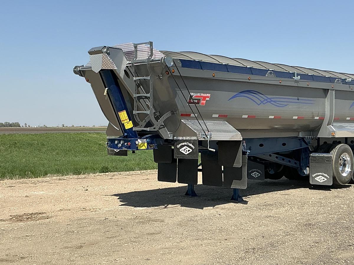 Used 2025 Germanic R30-3200 Trippler End Dump Trailer