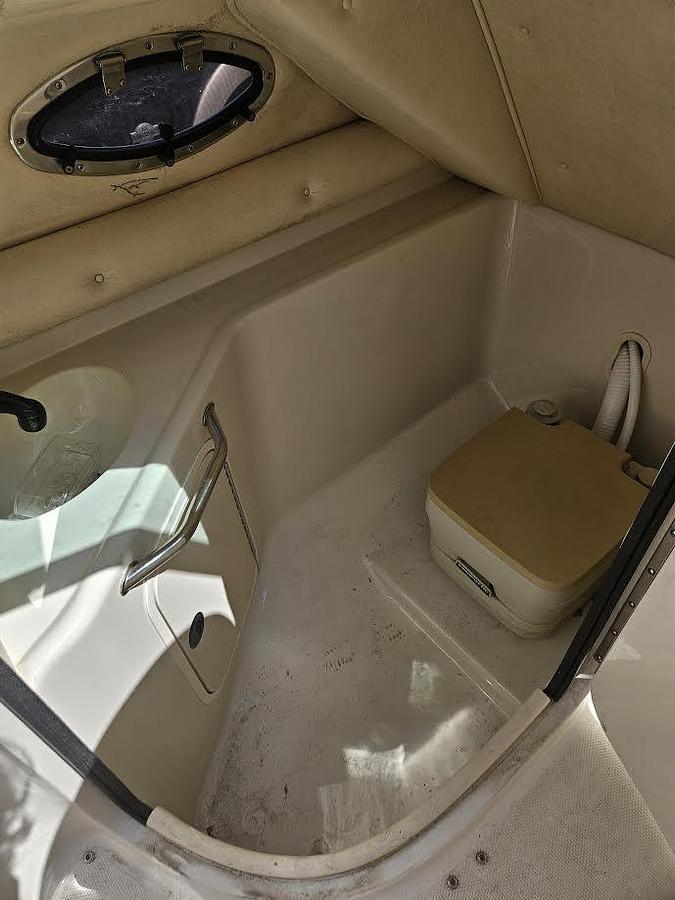 Used 2000 Sea Ray Sundeck 240