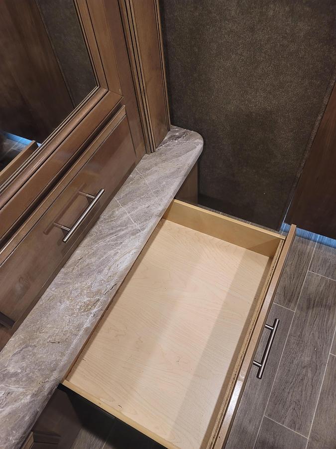 Used 2020 Thor Motor Coach Miramar 37.1 Class A Motorhome