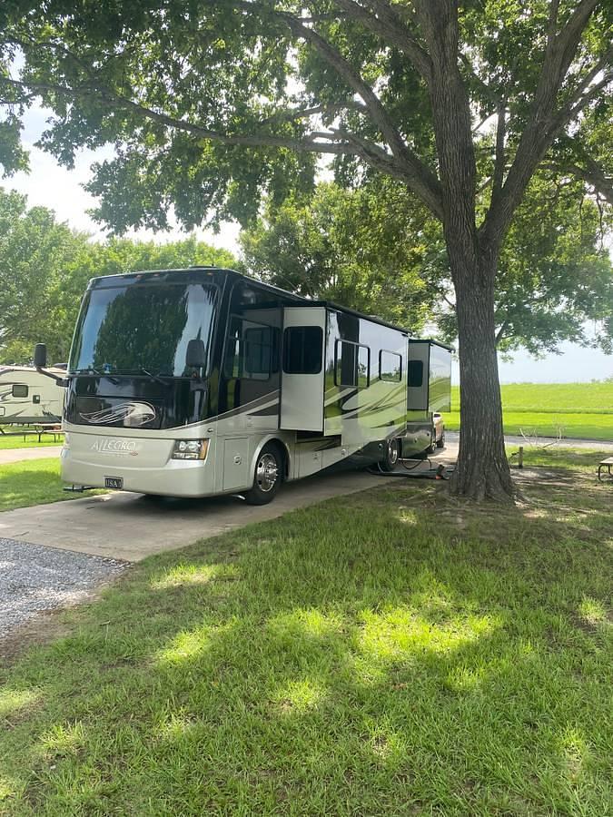 Used 2011 Tiffin Allegro Open Road RED Class A Motorhome & 2016 Jeep Trailhawk