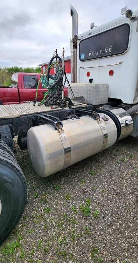 Used 2011 Peterbilt 389