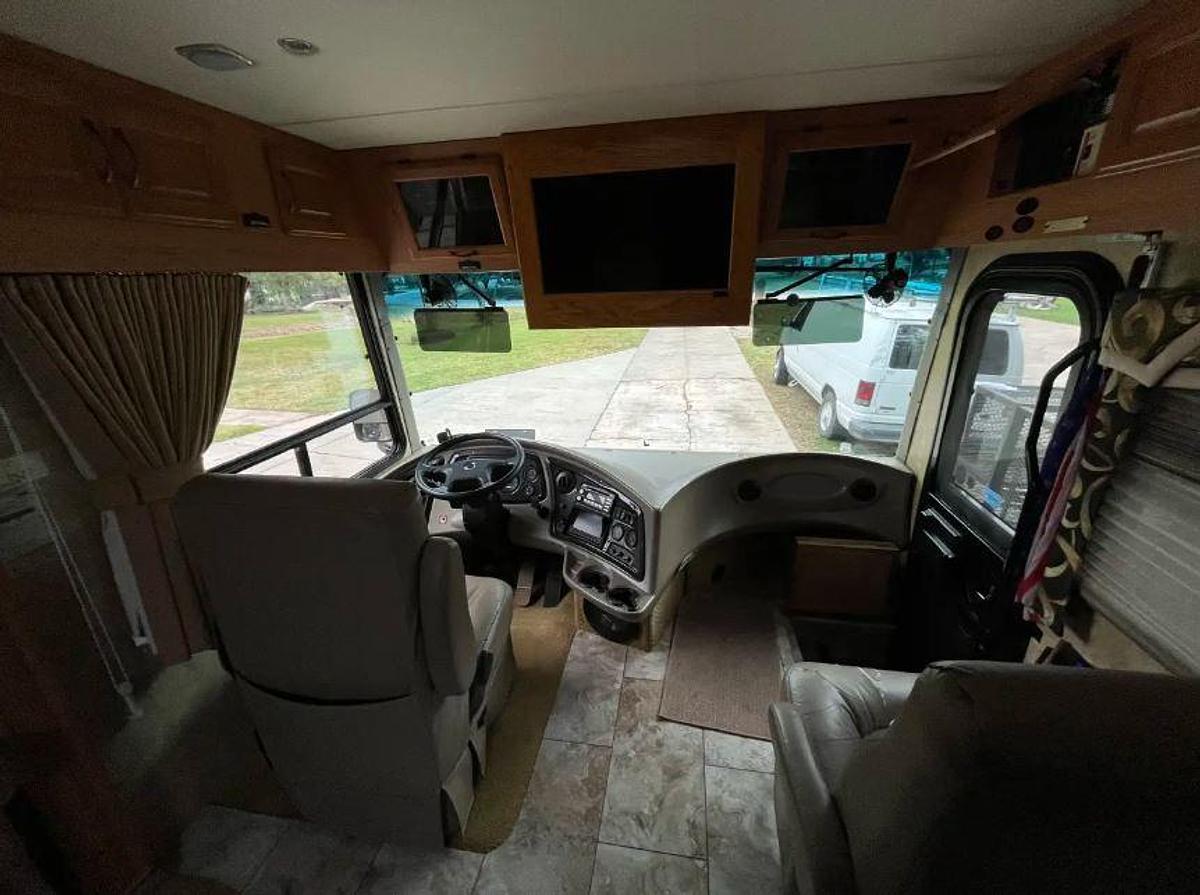 Used 2008 Coachmen Cross Country 382DS Class A Motorhome