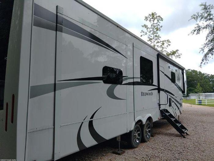 Used 2021 Crossroads Redwood