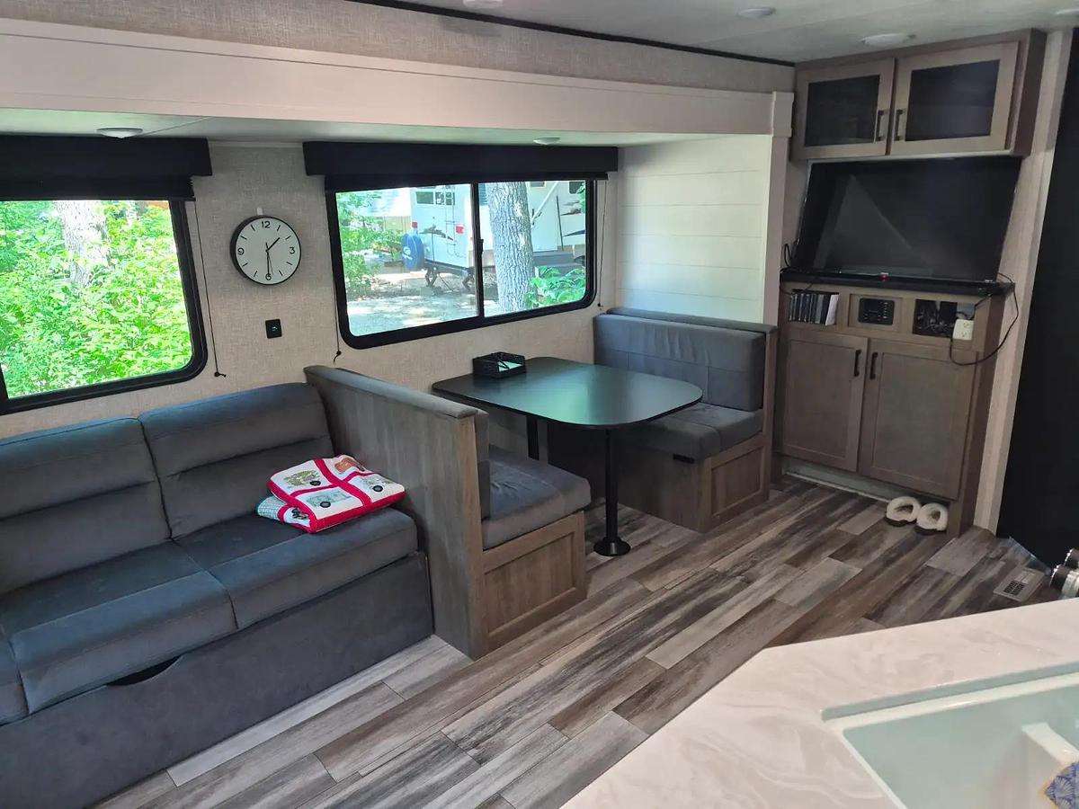 Used 2025 Jayco Jay Flight 262RLS Travel Trailer
