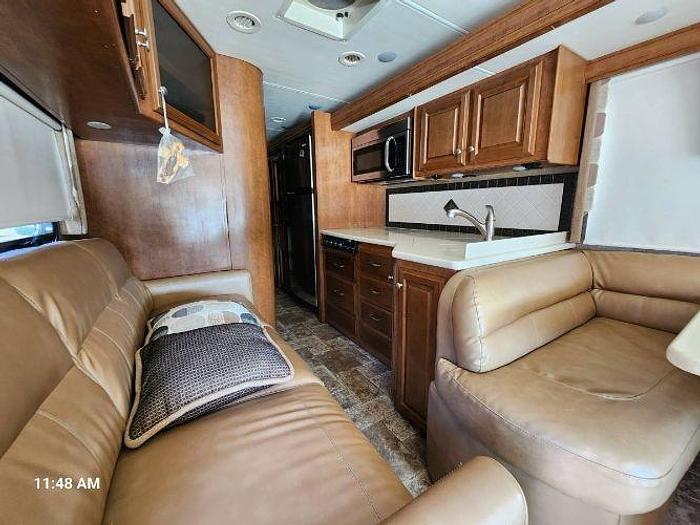 Used 2014 Thor Motor Coach Palazzo