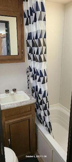 Used 2017 Forest River Salem T26TBUD 26ft Travel Trailer