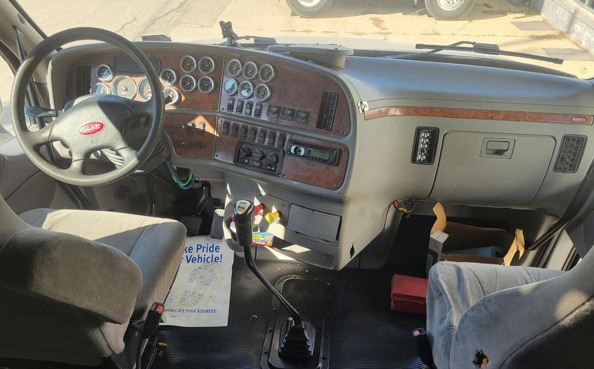 Used 2005 Peterbilt 387