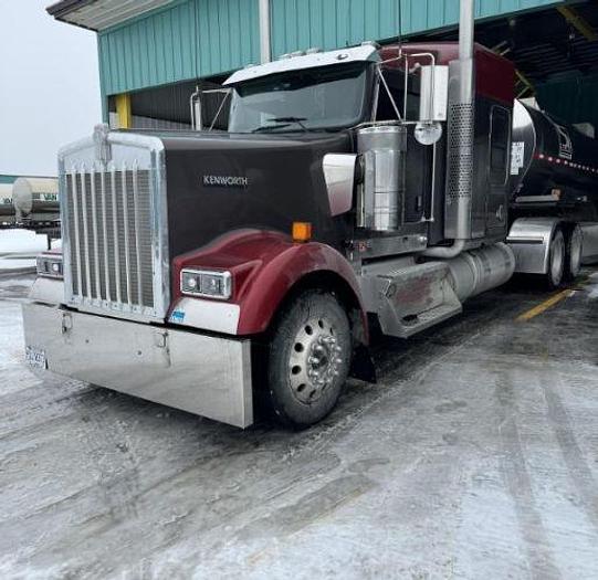 Used 2016 KENWORTH W900L