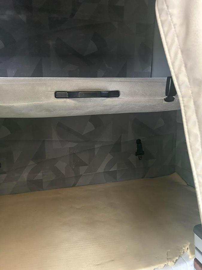 Used 2007 VOLVO VNL 670 Conventional Sleeper Semi