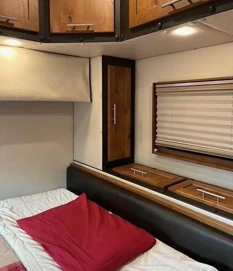 Used 2021 Kenworth T880
