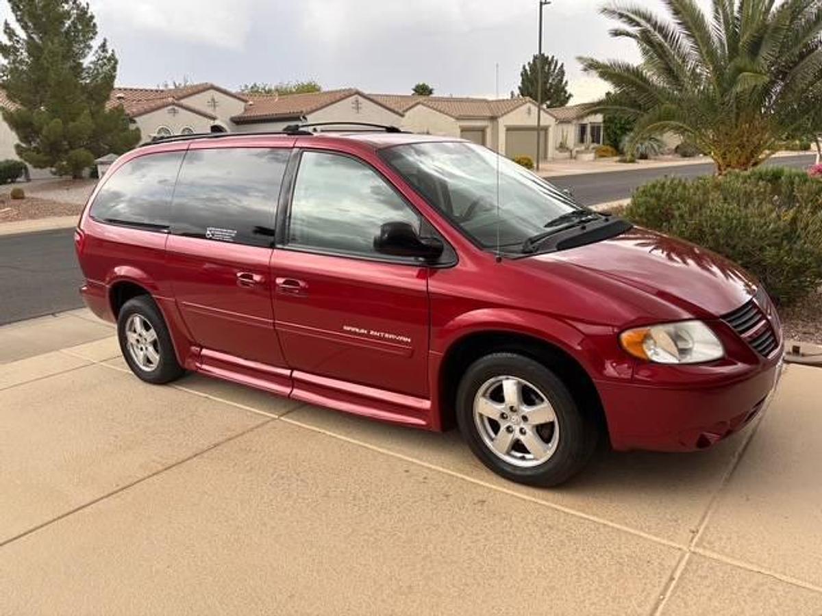 Used 2007 Dodge Grand Caravan SXT Wheelchair Accessible