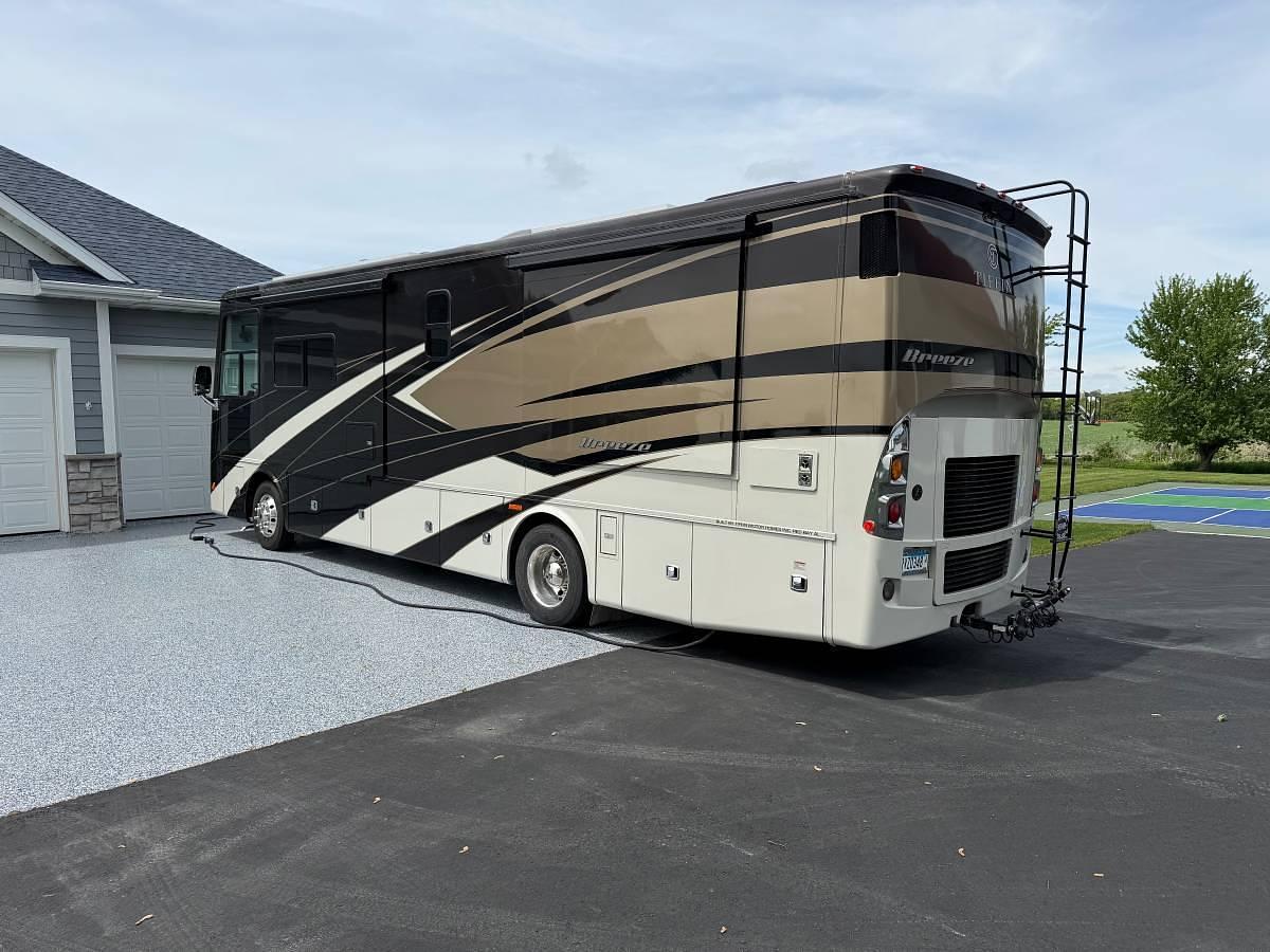 Used 2021 Tiffin Motorhomes Allegro Breeze 33BR Class A Motorhome