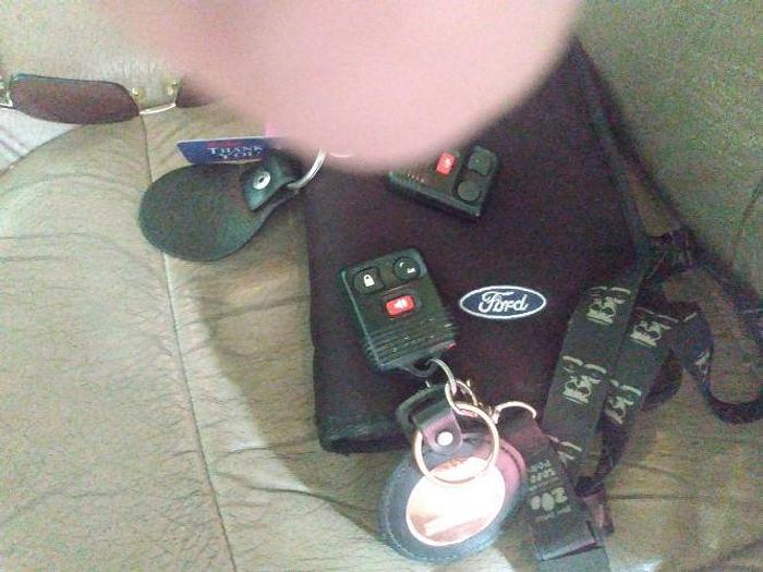 Used 2000 Ford Super Duty F-350 DRW Lariat