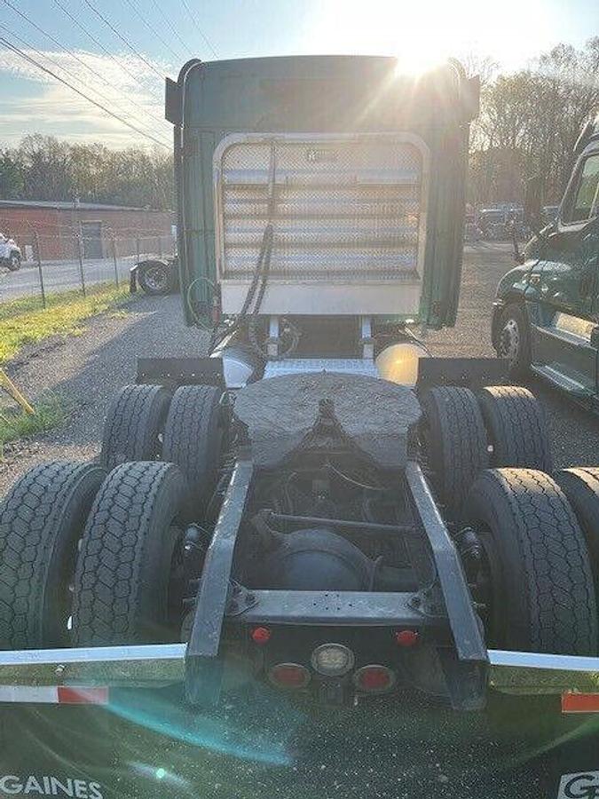 Used 2020 Freightliner Cascadia