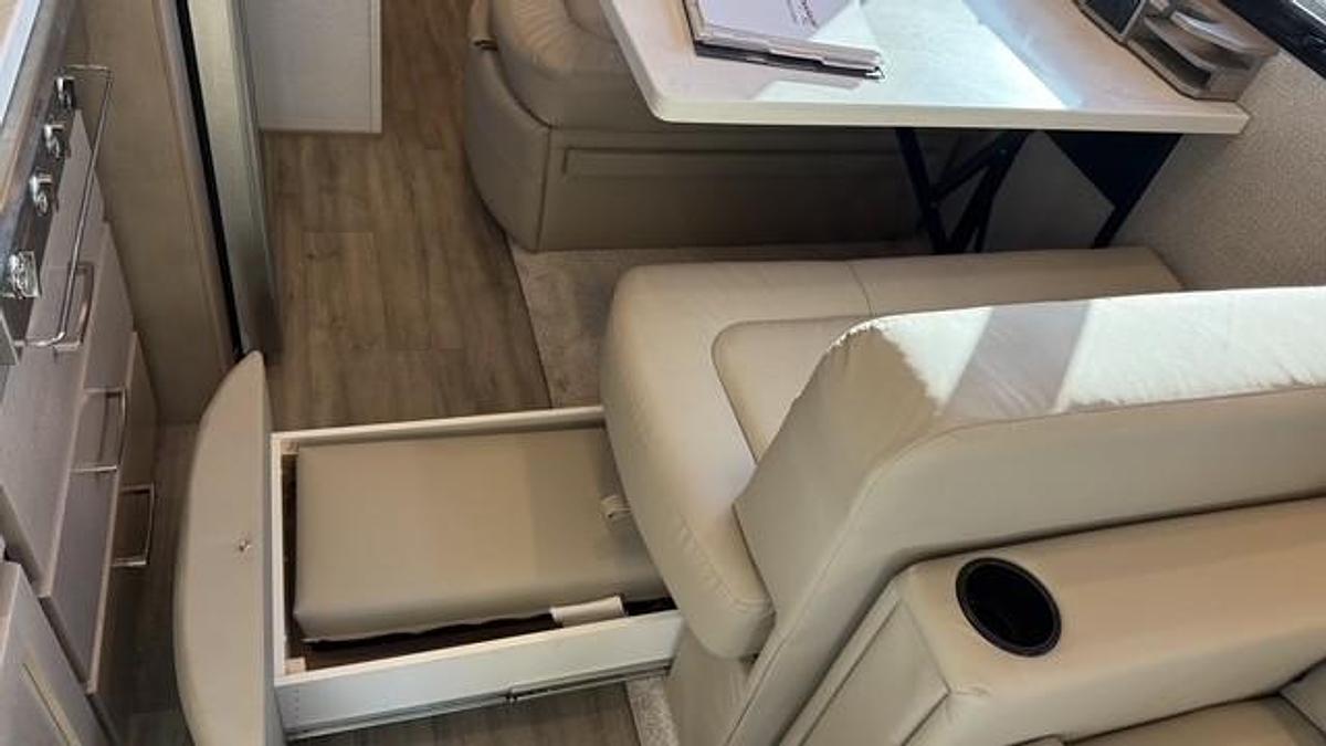Used 2025 Renegade Valencia 38RW