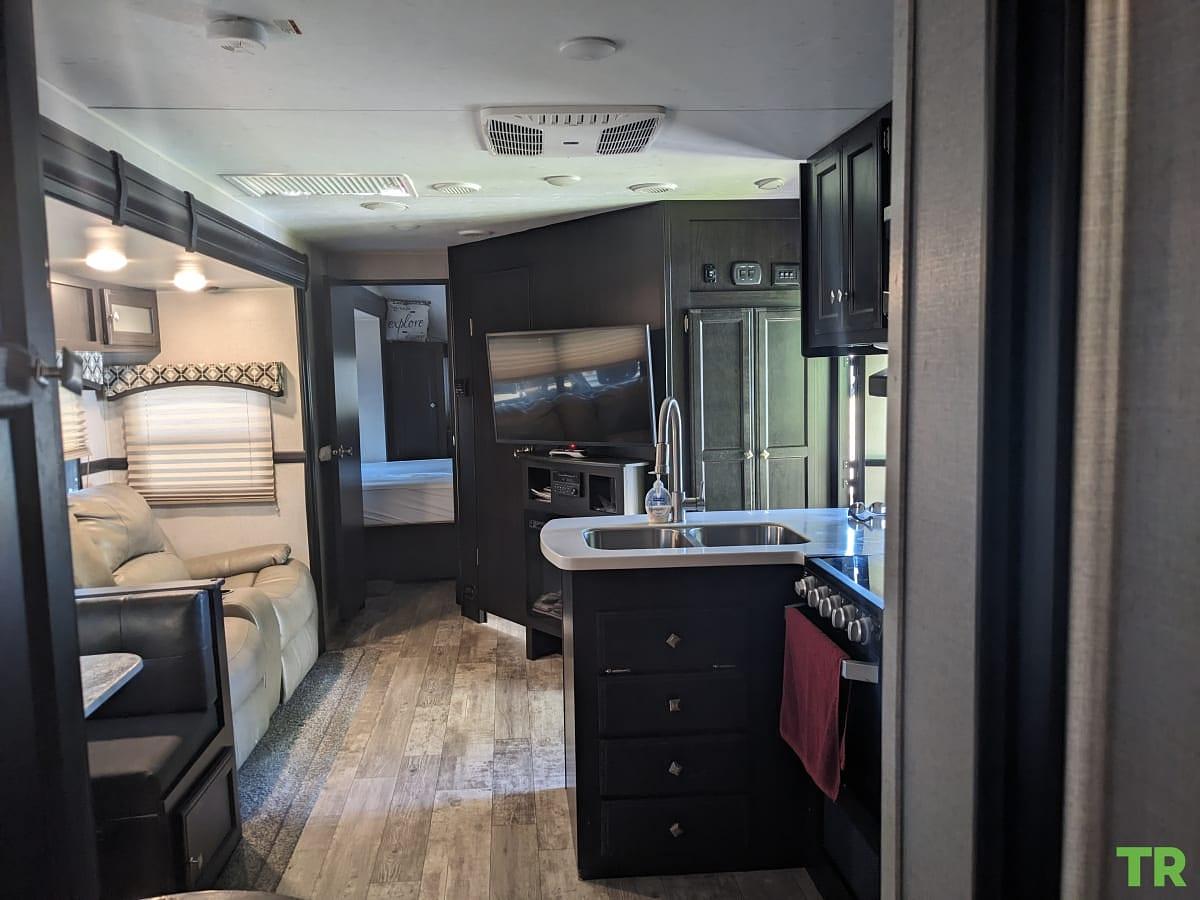 Used 2019 Venture SportTrek Touring Edition