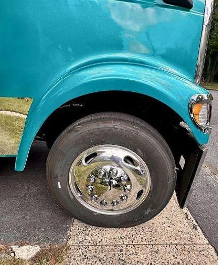 Used 2001 INTERNATIONAL 9900