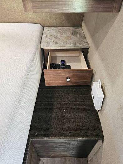 Used 2018 Coleman 215BH 23' Travel Trailer