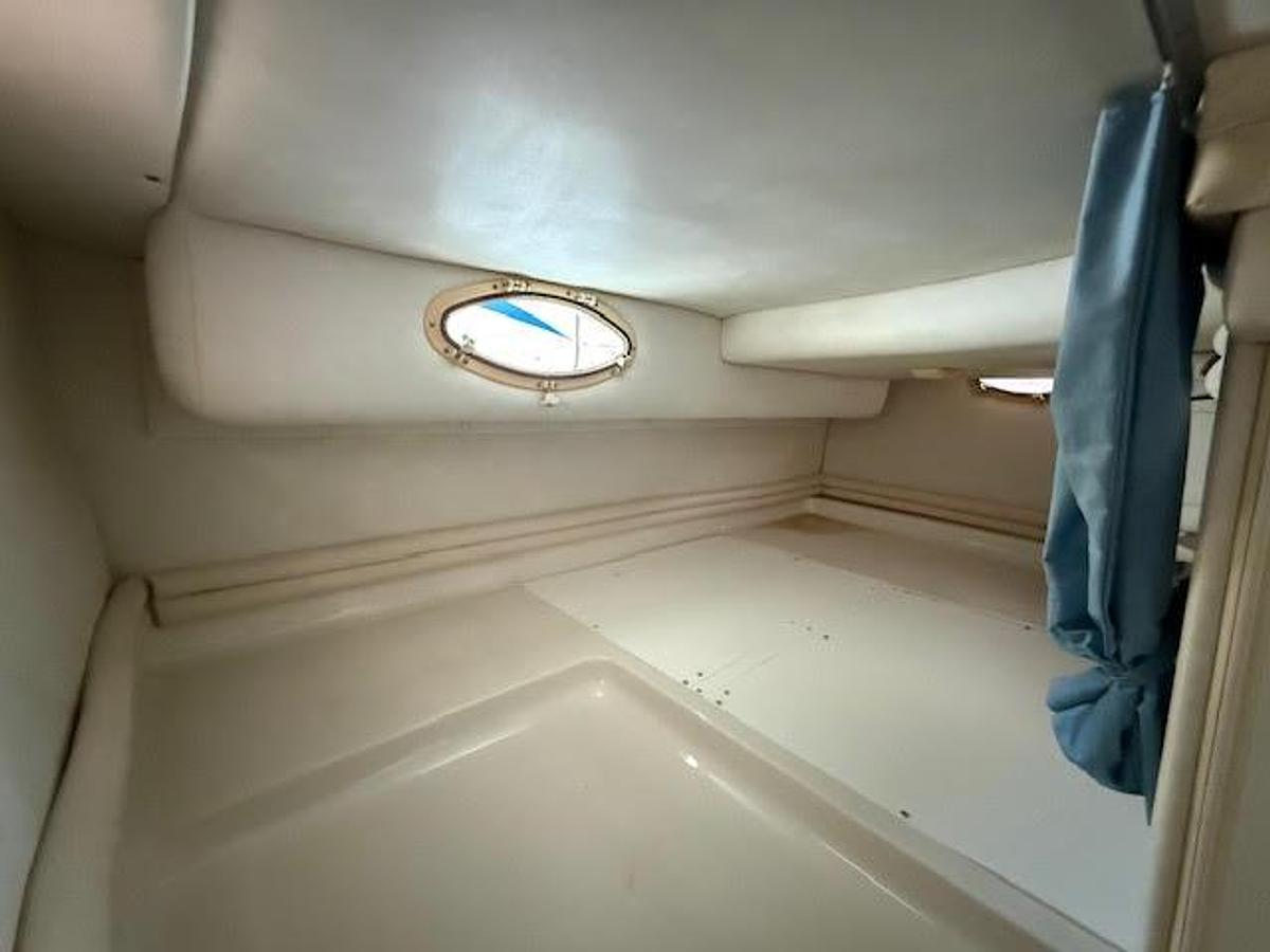 Used 1997 Chris Craft 26 Crowne