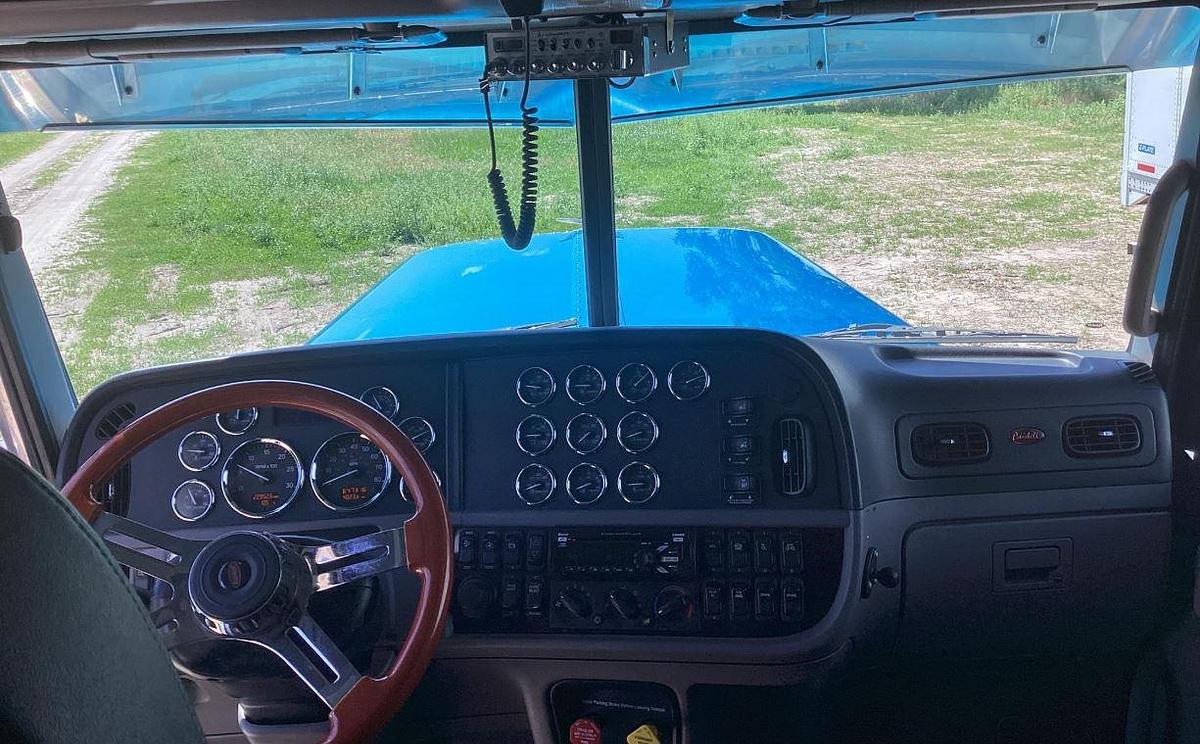 Used 2017 Peterbilt 389