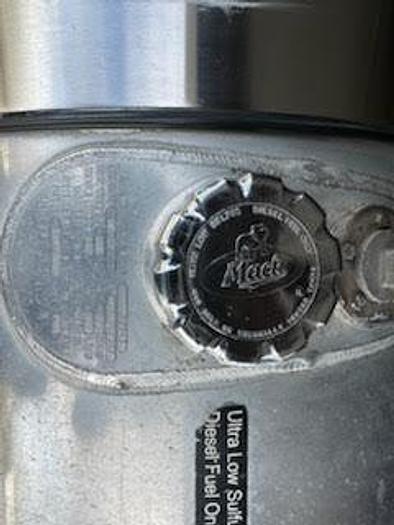 Used 2013 Mack Pinnacle