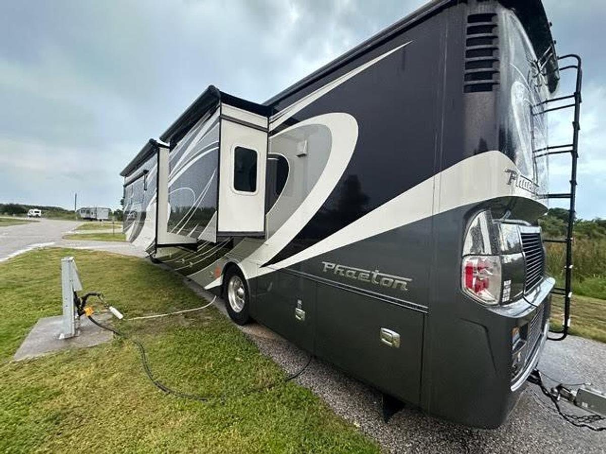 Used 2016 Tiffin Motorhomes Phaeton 40QBH Class A Motorhome