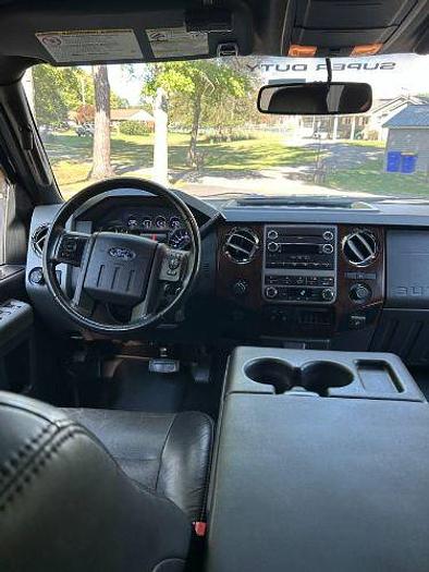 Used 2011 Ford Super Duty F-250 SRW Lariat