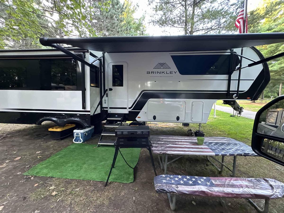 Used 2024 Brinkley Z3100
