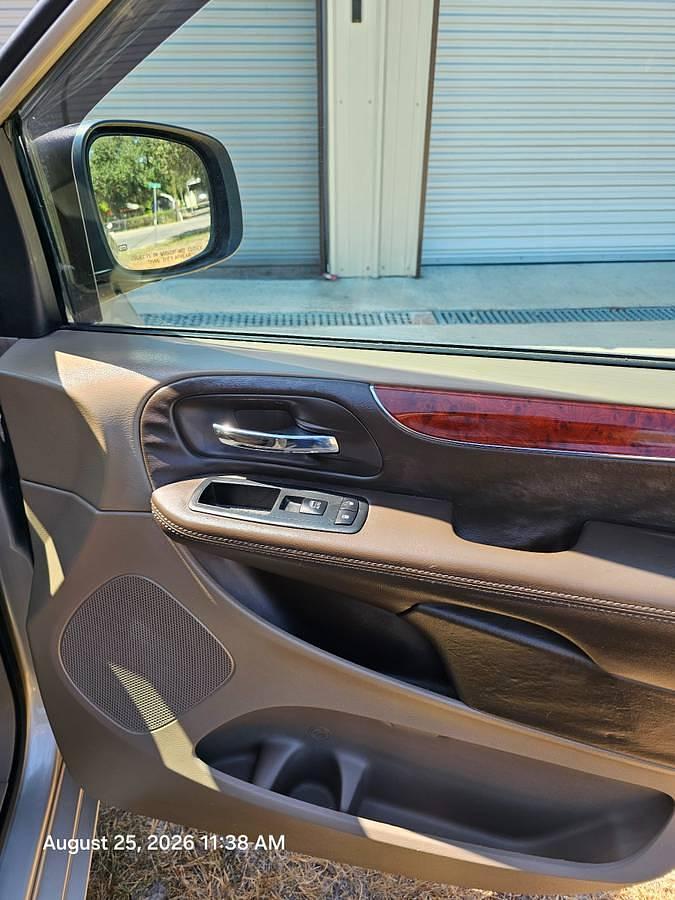 Used 2014 Chrysler Town And Country Van