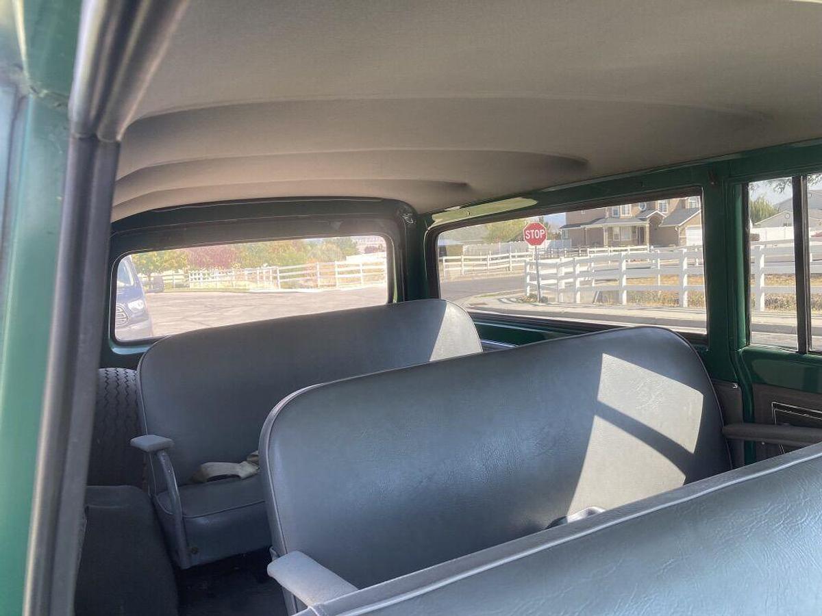 Used 1972 Chevrolet Suburban