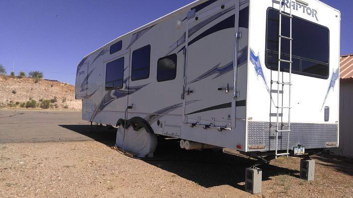 Used 2011 Keystone Raptor 400RBG